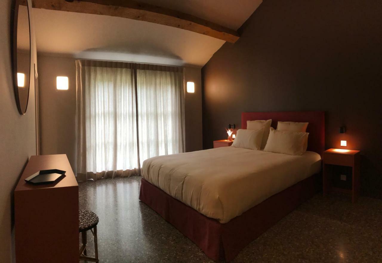 Le Cafe & La Forge Du Petit Badon Villa Salin-de-Giraud Eksteriør billede